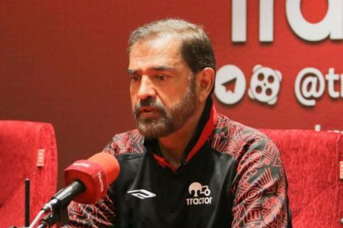 فیروز کریمی از راهنمایی تراکتور استعفا کرد