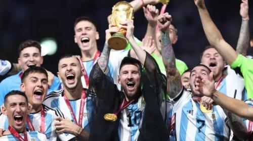 خاطره شنیدنی ستاره رم از شب قهرمانی آرژانتین در جام جهانی 2022 ، هر دوی مان می خواستیم بمیریم !